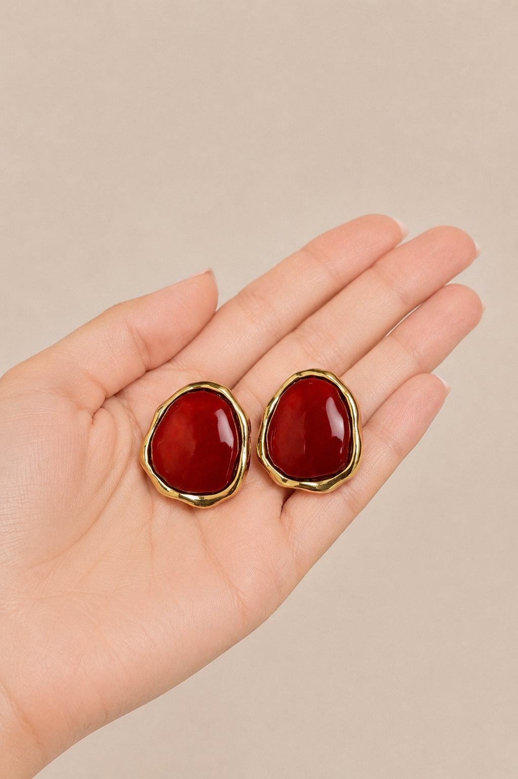 Bossa - Burgundy Stud Gold Earrings