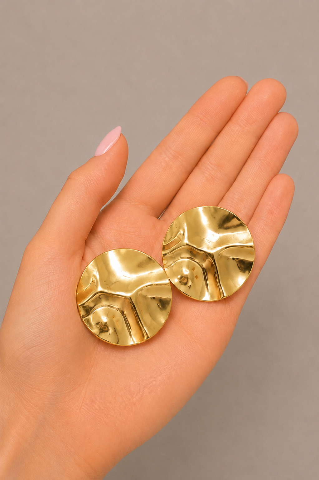 Bossa - Round Gold Earrings
