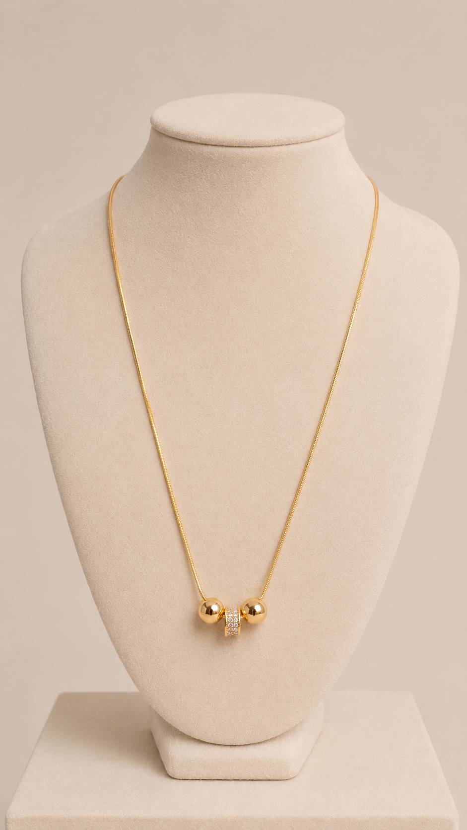 Bossa - Delicate Necklace with Pearl and Crystal Pendant